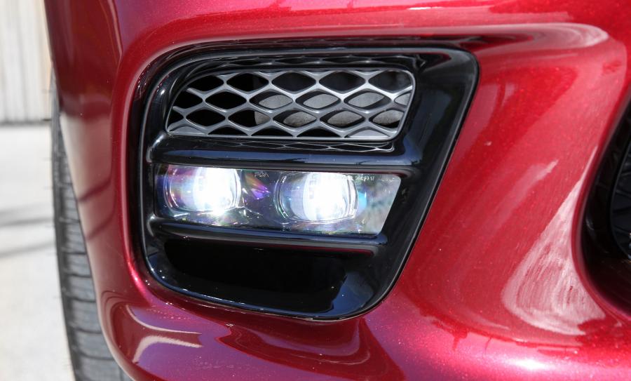 Детали экстерьера Jeep Grand Cherokee SRT 2017 года  (AU) (фото 39 из 40)